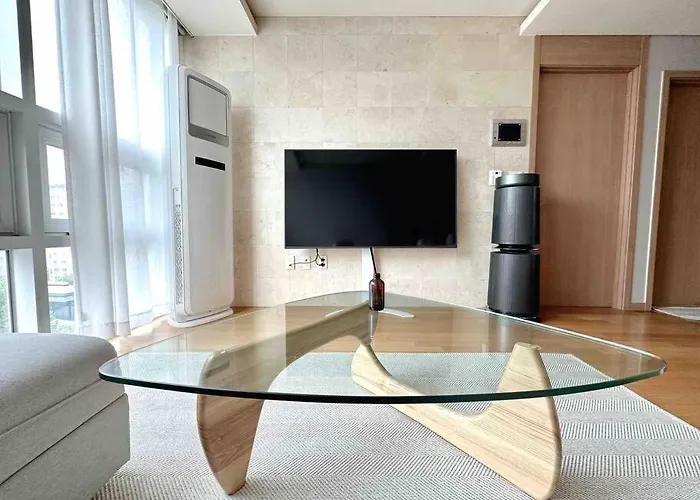 Elegant In Seoul's Vibrant Core! Apartment Seoul