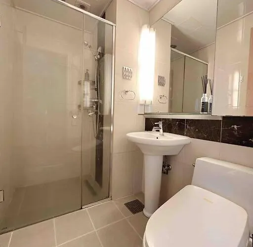 Elegant In Seoul's Vibrant Core! Apartment