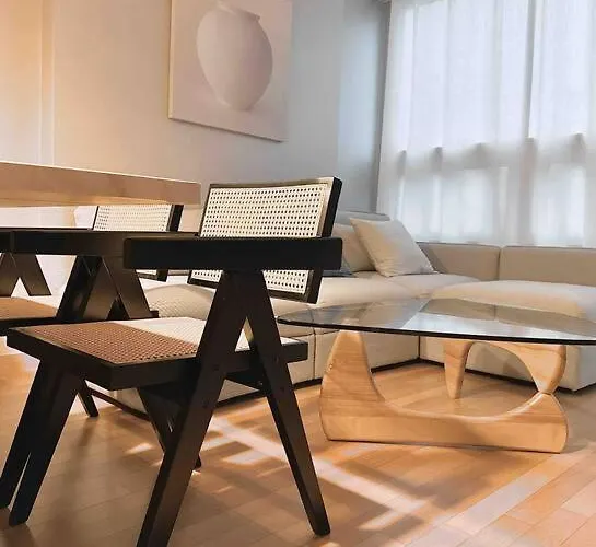 Elegant In Seoul's Vibrant Core! *
